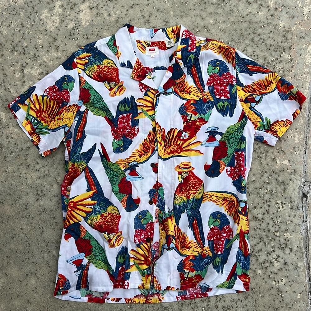 Men’s Levi’s Parrot Button Up